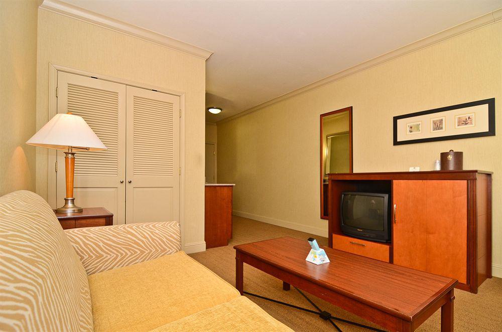 Best Western Plus All Suites Inn Santa Cruz Szoba fotó